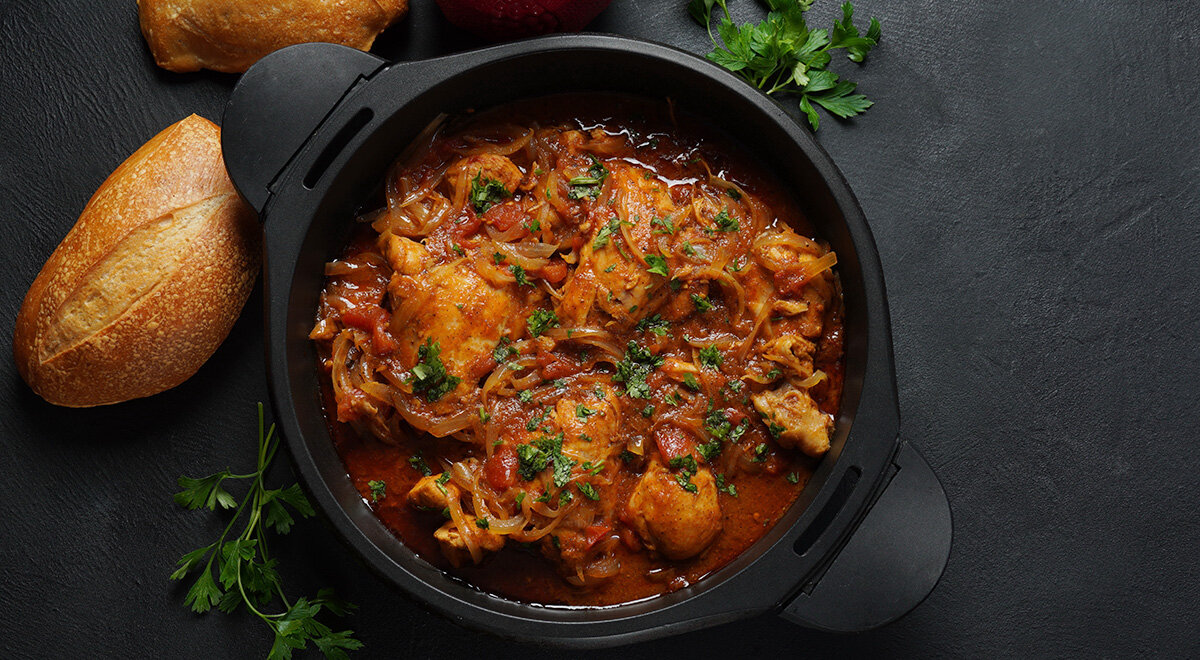 Чахохбили — тушёная курица в томатах с луком и специями